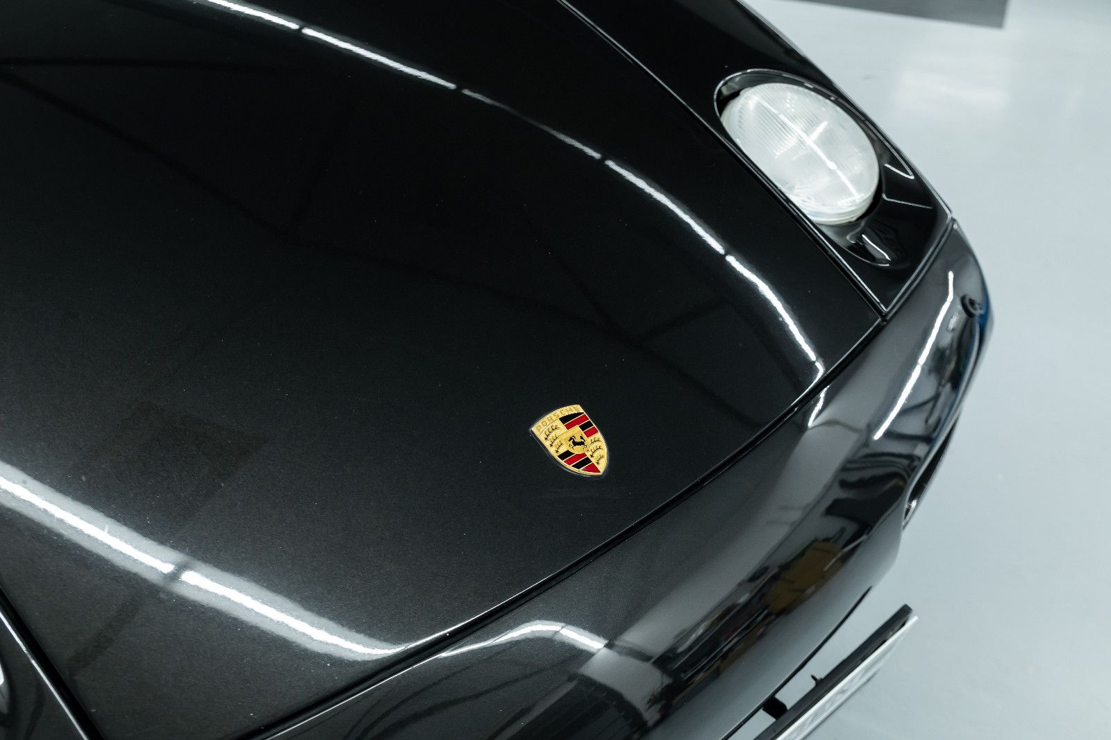 Fahrzeugabbildung Porsche 928 GTS I Holz I Raff-Leder I 3. Hd I BRD