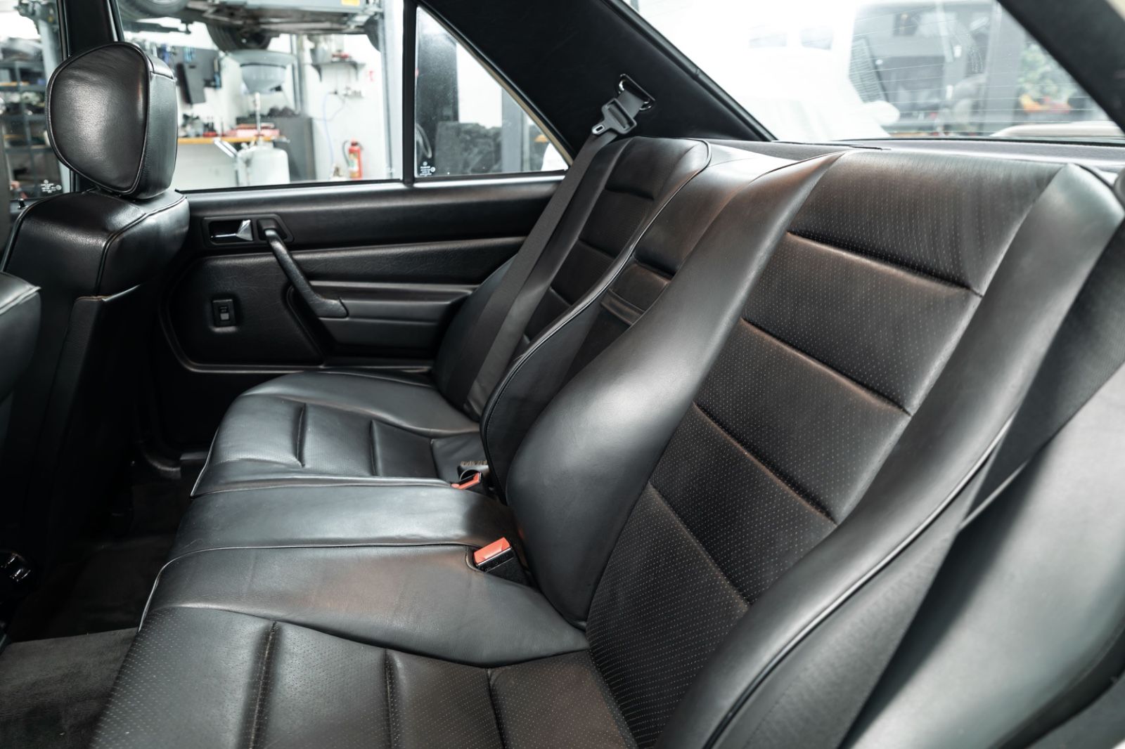 Fahrzeugabbildung Mercedes-Benz 190E 2.3-16V W201 I Top Zustand I 2. Hand I BRD