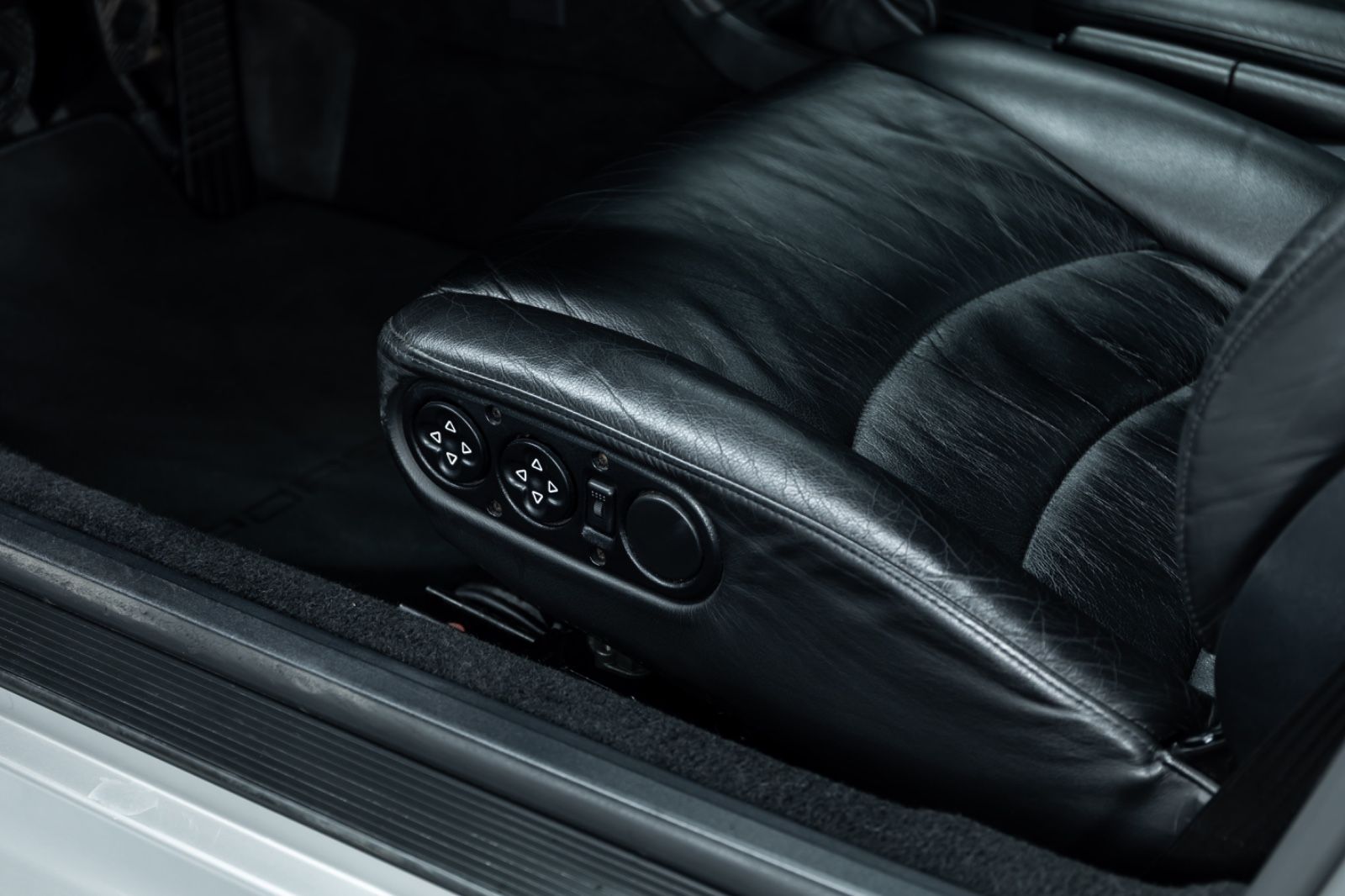 Fahrzeugabbildung Porsche 993 I 911 Carrera 4S I PCCM+ I Schalter I 2 Hand