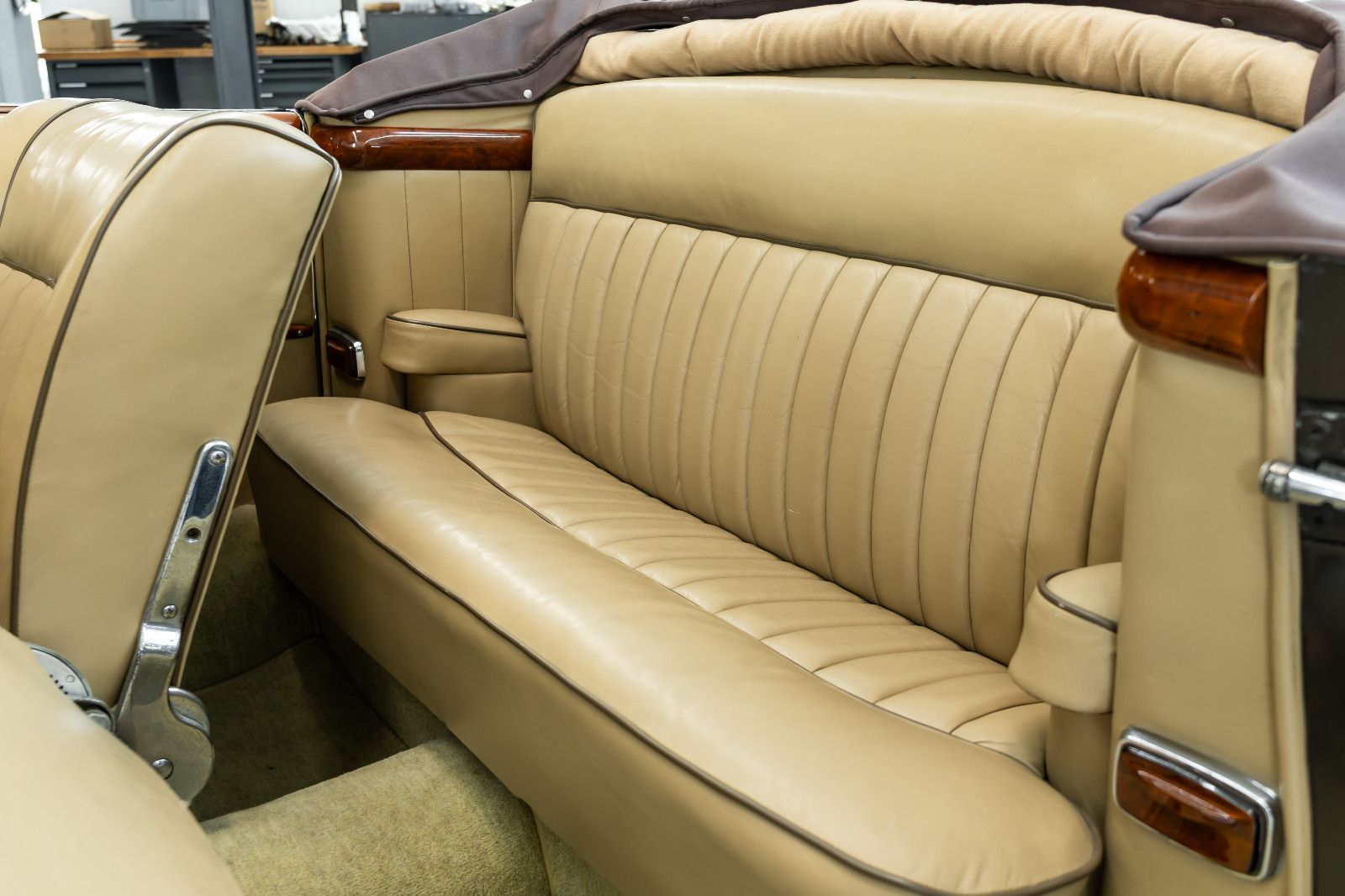 Fahrzeugabbildung Mercedes-Benz 220S Cabriolet I Top Zustand I Classic Data 2