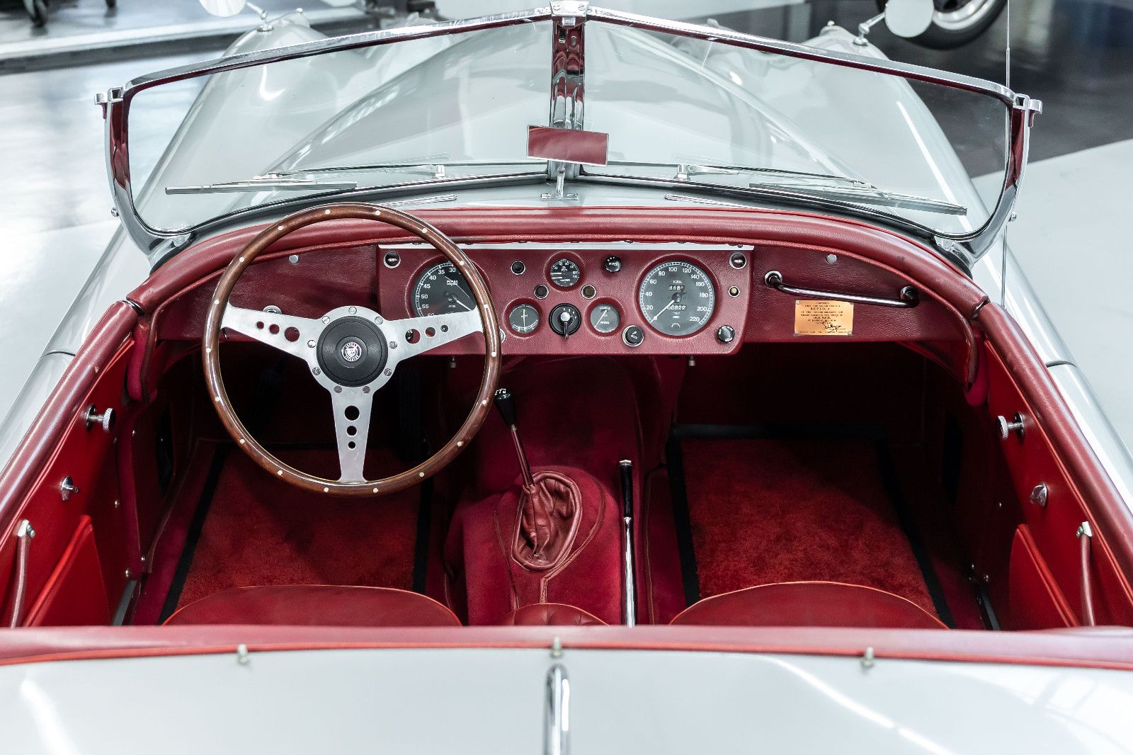 Fahrzeugabbildung Jaguar XK 140 SE-C OTS I Top Zustand I Classic Data 2