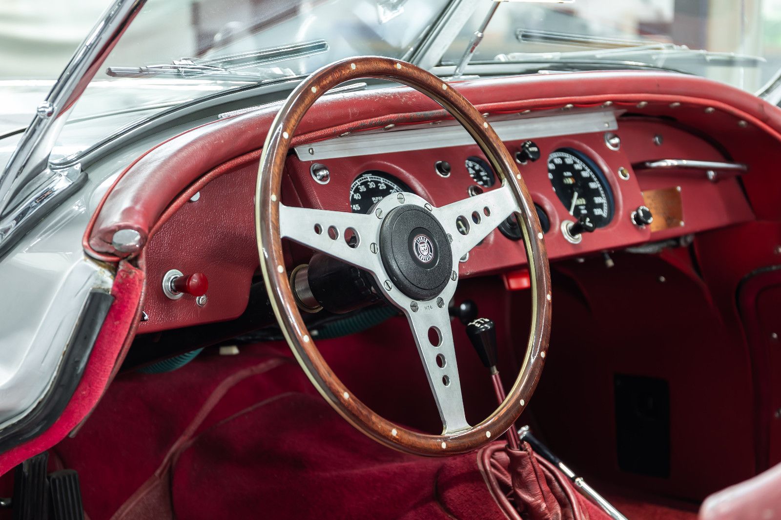 Fahrzeugabbildung Jaguar XK 140 SE-C OTS I Top Zustand I Classic Data 2