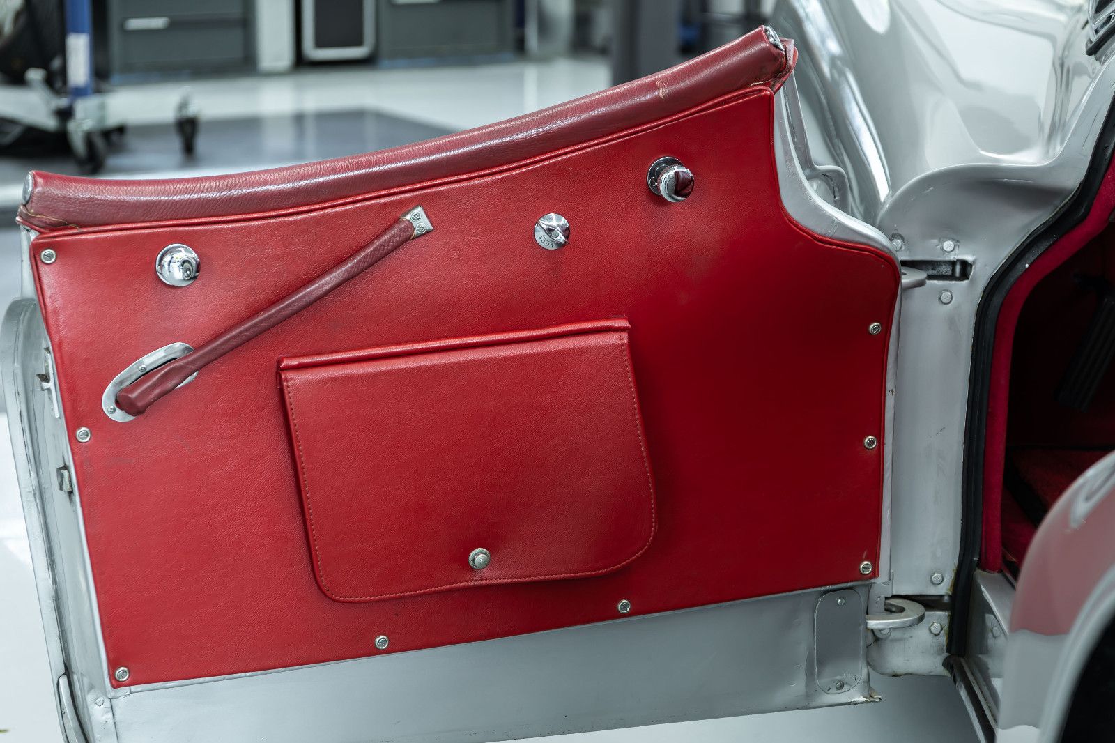 Fahrzeugabbildung Jaguar XK 140 SE-C OTS I Top Zustand I Classic Data 2