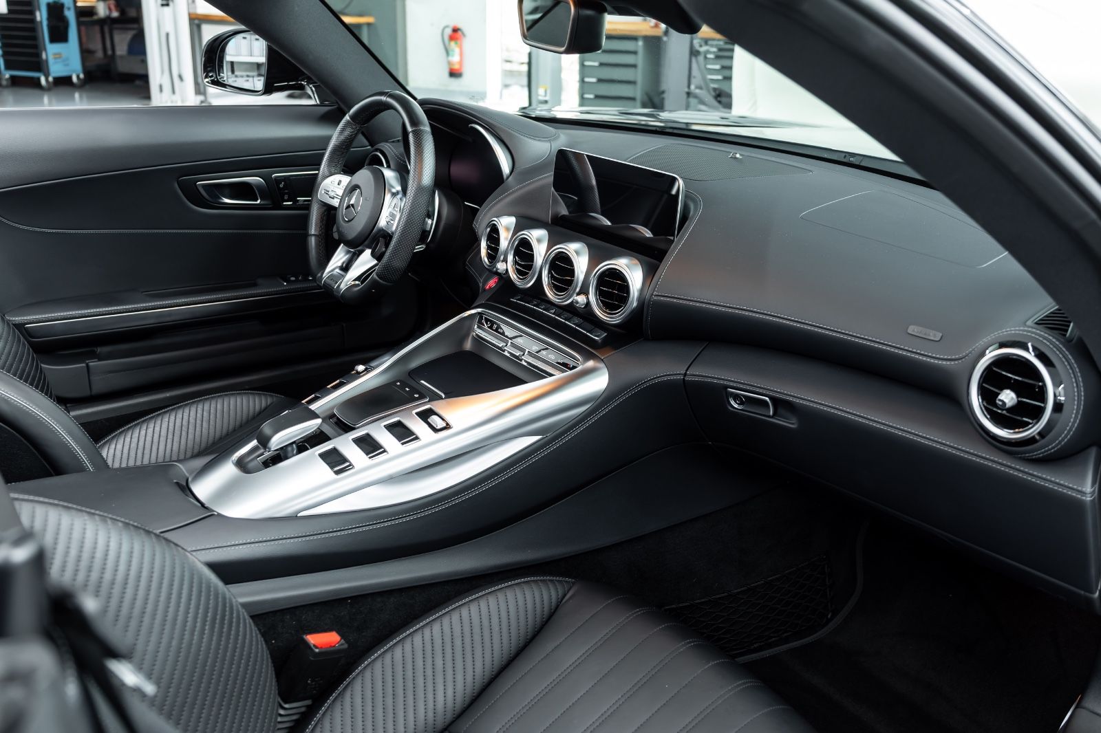 Fahrzeugabbildung Mercedes-Benz AMG GT Roadster I Burmester I Vollausstattung