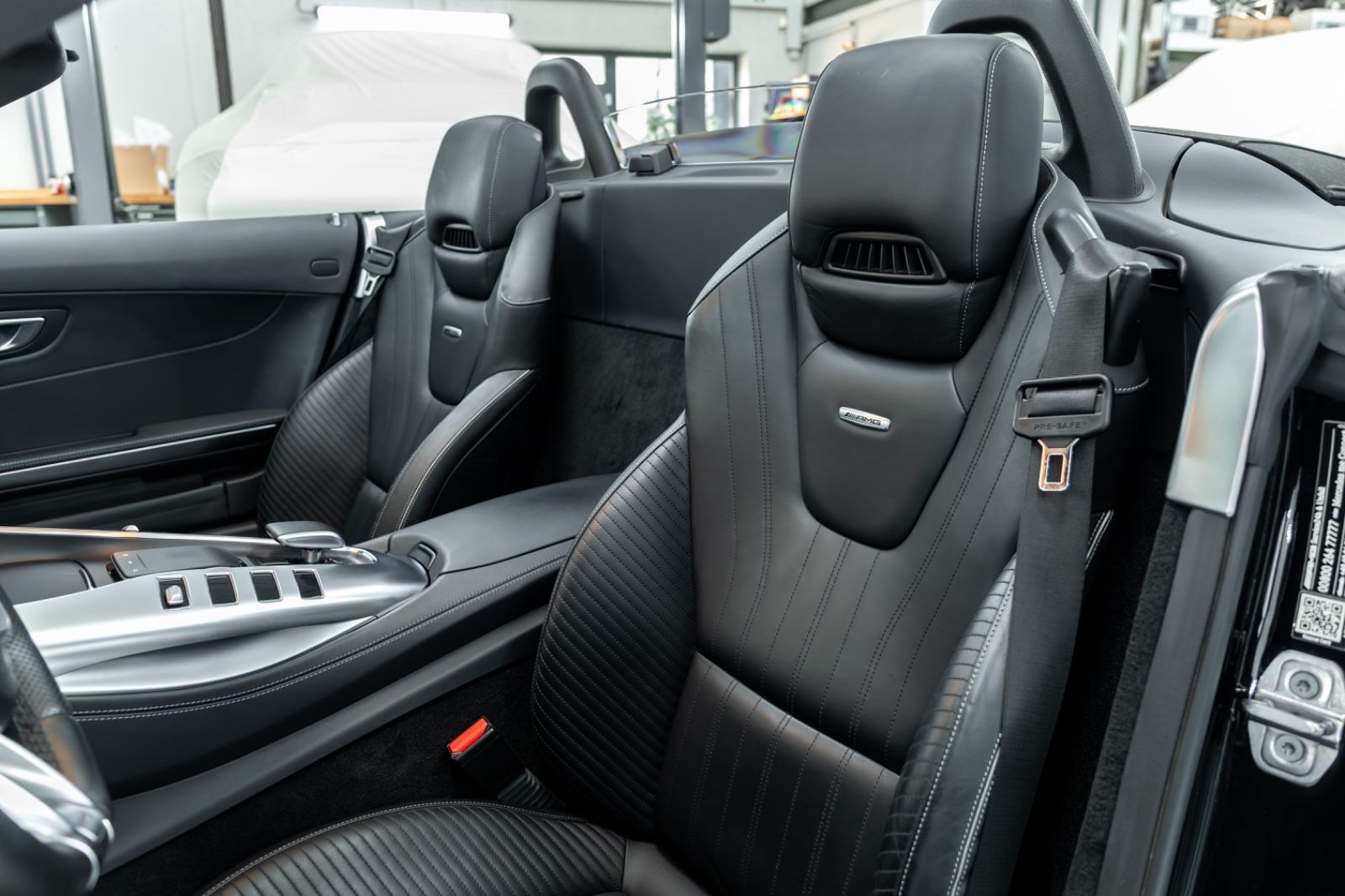 Fahrzeugabbildung Mercedes-Benz AMG GT Roadster I Burmester I Vollausstattung