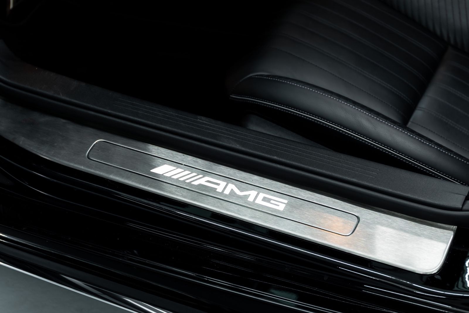 Fahrzeugabbildung Mercedes-Benz AMG GT Roadster I Burmester I Vollausstattung