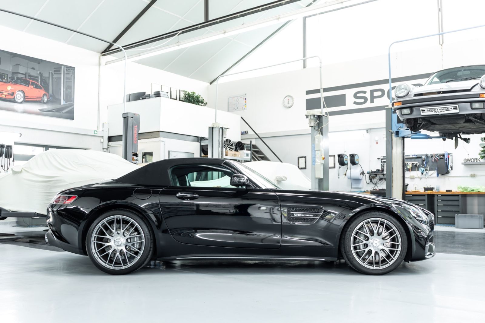 Fahrzeugabbildung Mercedes-Benz AMG GT Roadster I Burmester I Vollausstattung