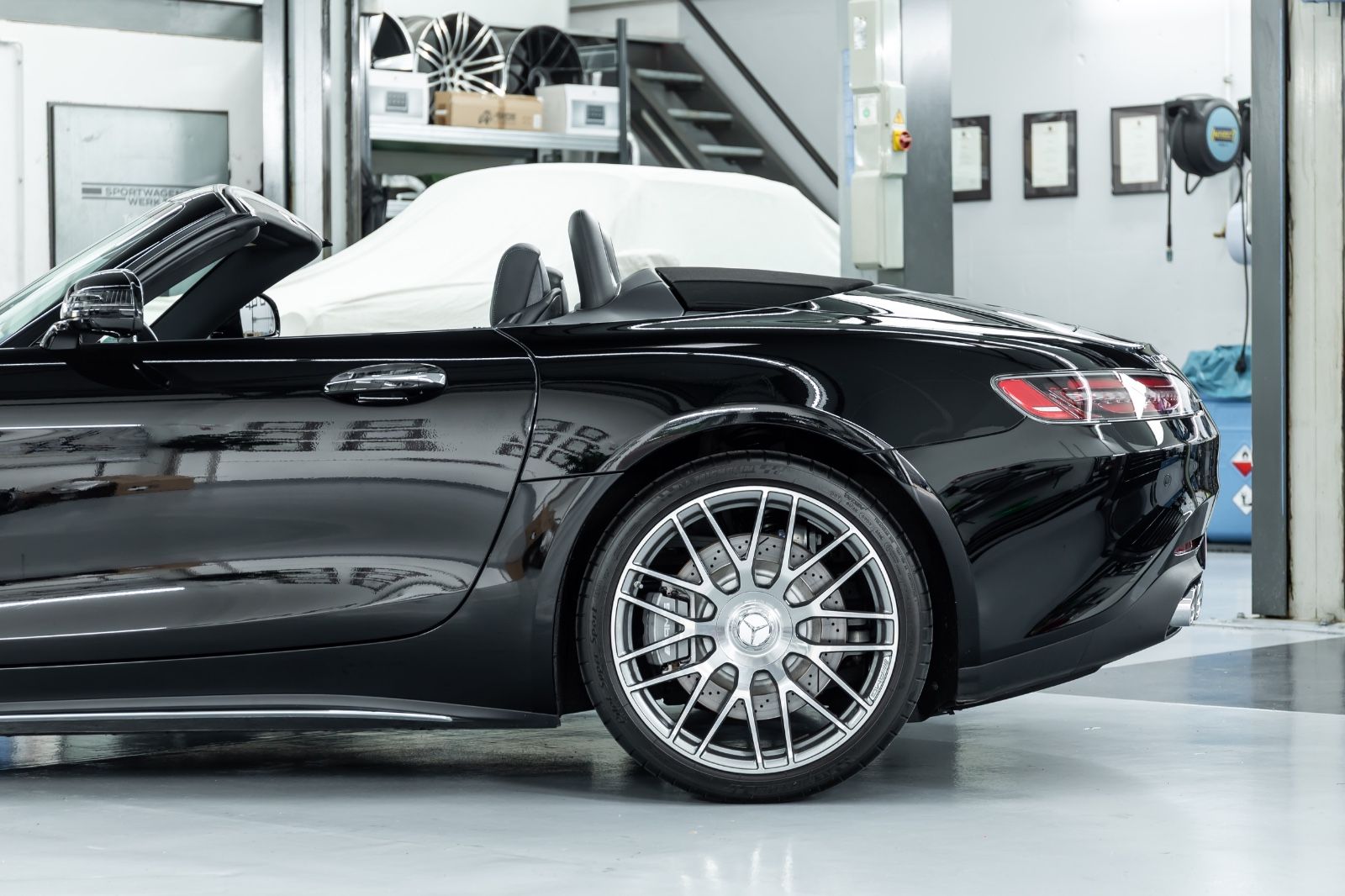 Fahrzeugabbildung Mercedes-Benz AMG GT Roadster I Burmester I Vollausstattung