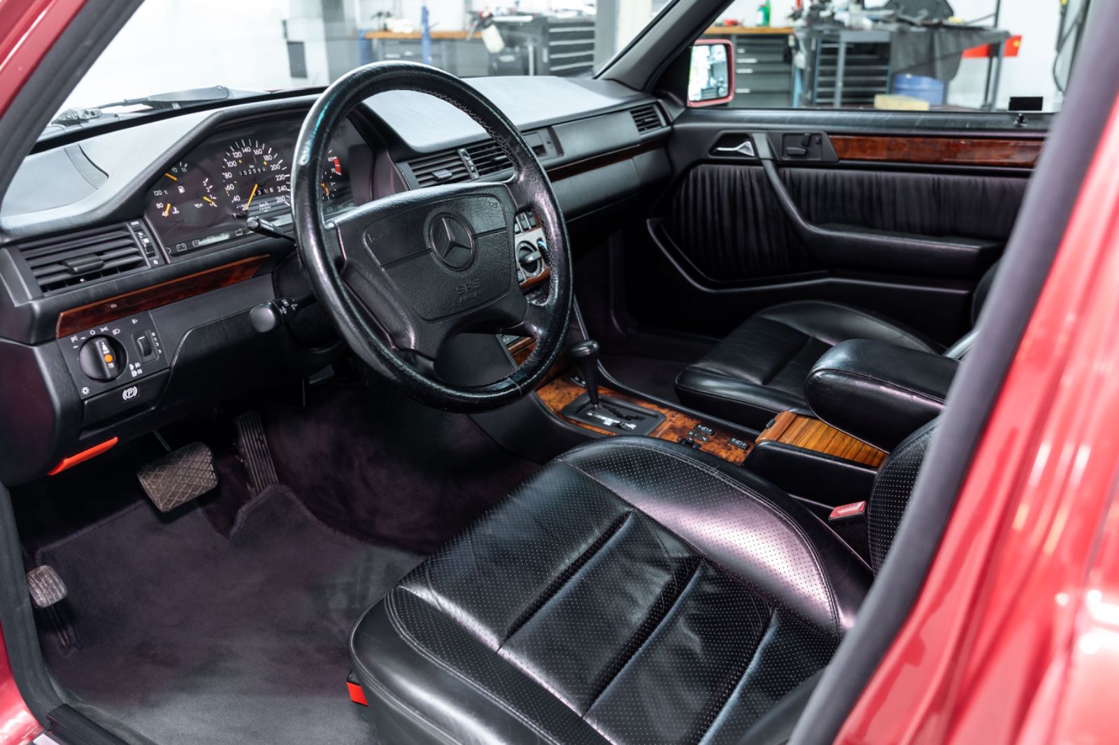 Fahrzeugabbildung Mercedes-Benz 500E I Serie 1 I Porsche I H-Zulassung I BRD