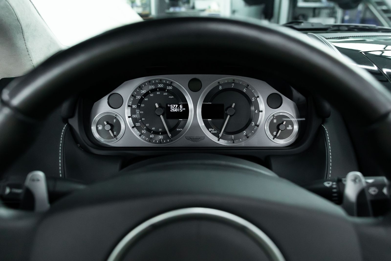 Fahrzeugabbildung Aston Martin DB9 Volante I 1. Hand  I Deutsches KFZ