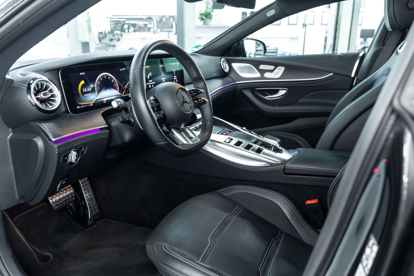 Fahrzeugabbildung Mercedes-Benz AMG GT 53 4Matic+ I Burmester I LED I HuD I 2.Hd