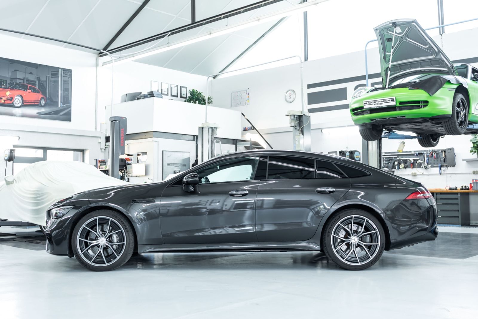 Fahrzeugabbildung Mercedes-Benz AMG GT 53 4Matic+ I Burmester I LED I HuD I 2.Hd