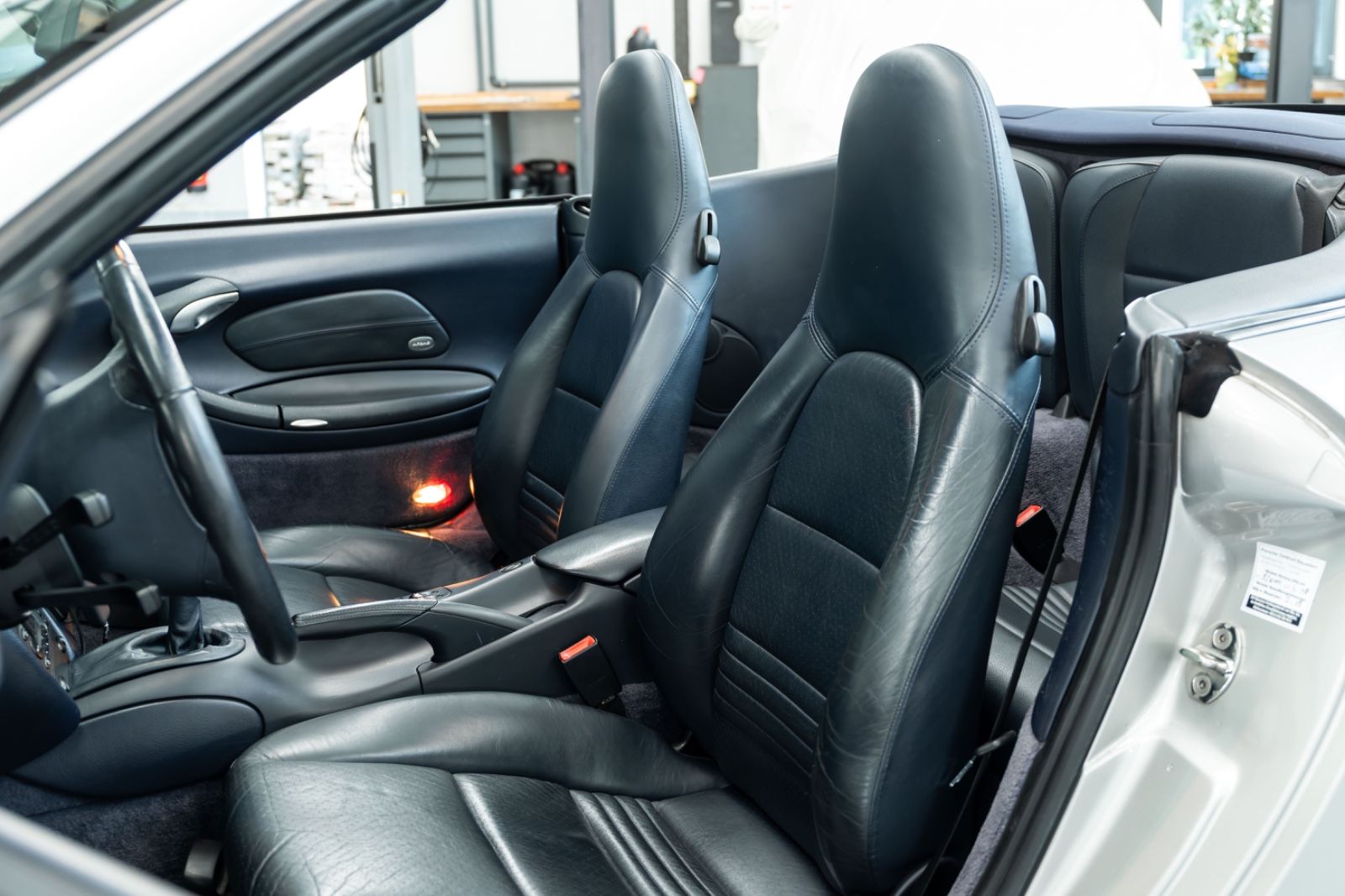 Fahrzeugabbildung Porsche 996 I 911 Carrera Cabriolet I Bose I 1. Lack