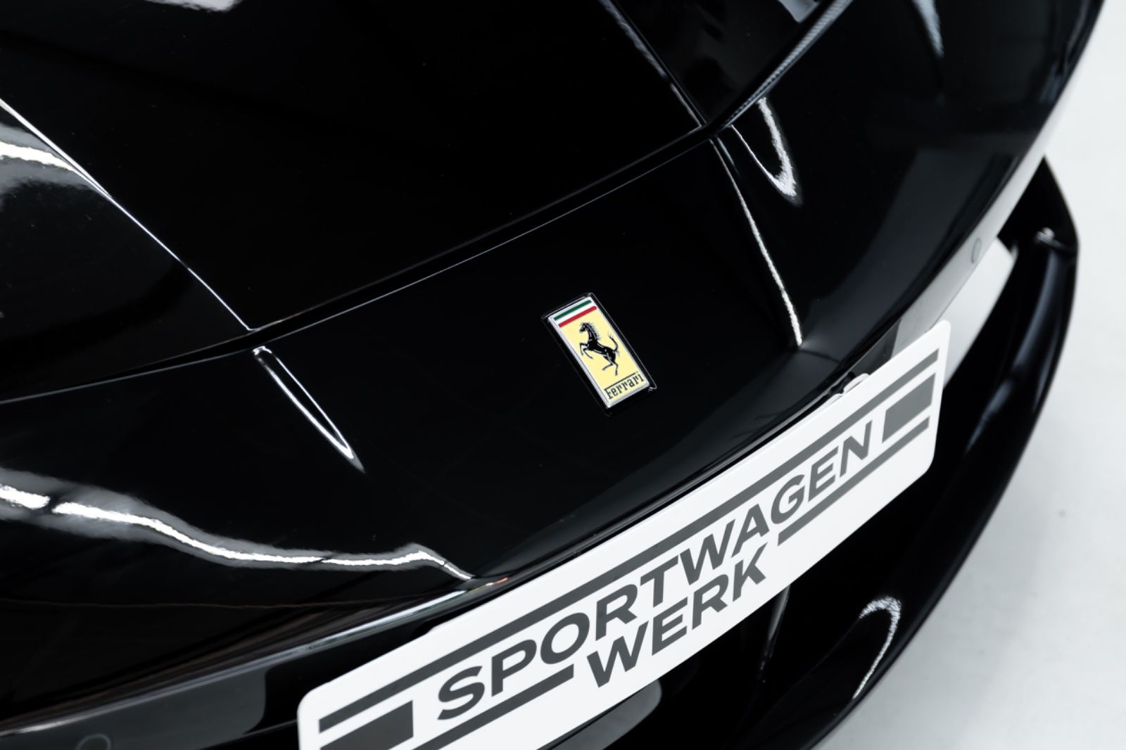 Fahrzeugabbildung Ferrari 488 GTB I Carbon I Racing Seats I 2. Hand I BRD