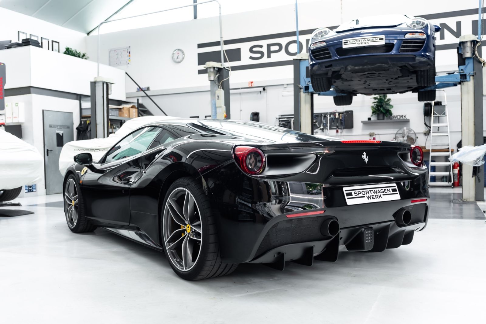 Fahrzeugabbildung Ferrari 488 GTB I Carbon I Racing Seats I 2. Hand I BRD