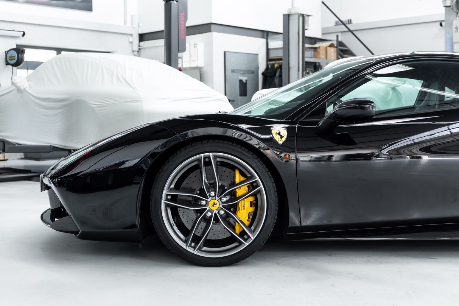 Fahrzeugabbildung Ferrari 488 GTB I Carbon I Racing Seats I 2. Hand I BRD