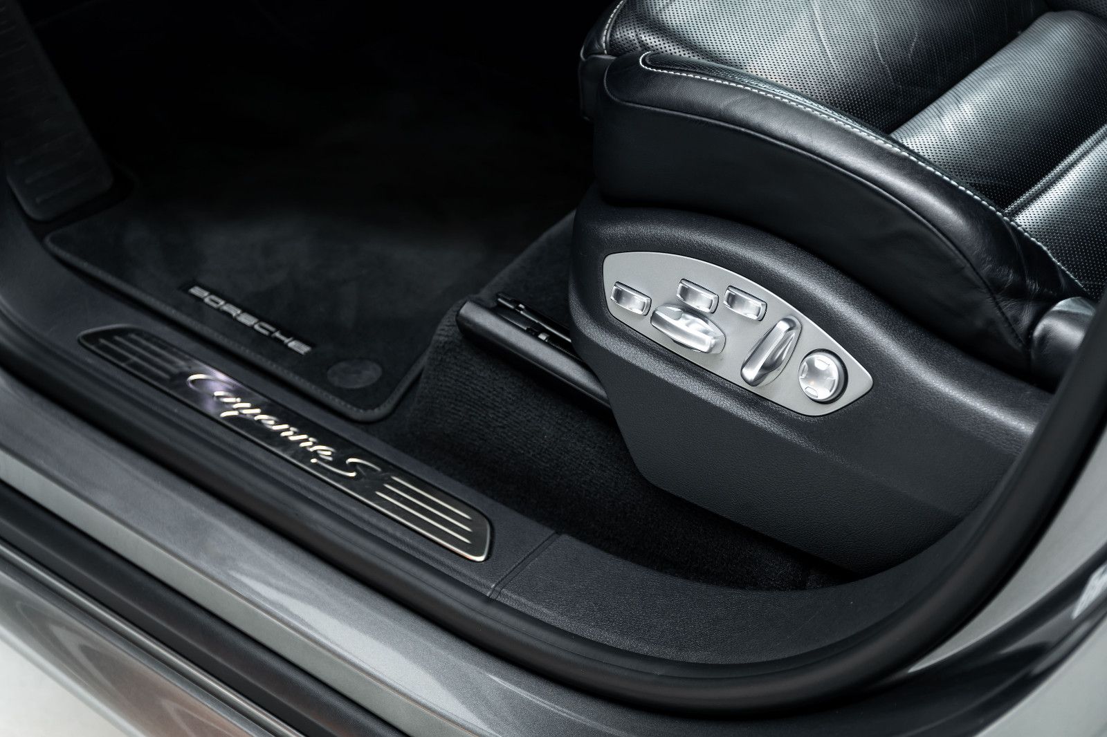 Fahrzeugabbildung Porsche Cayenne S I Bose I LED I 18-Wege I Soft I ACC