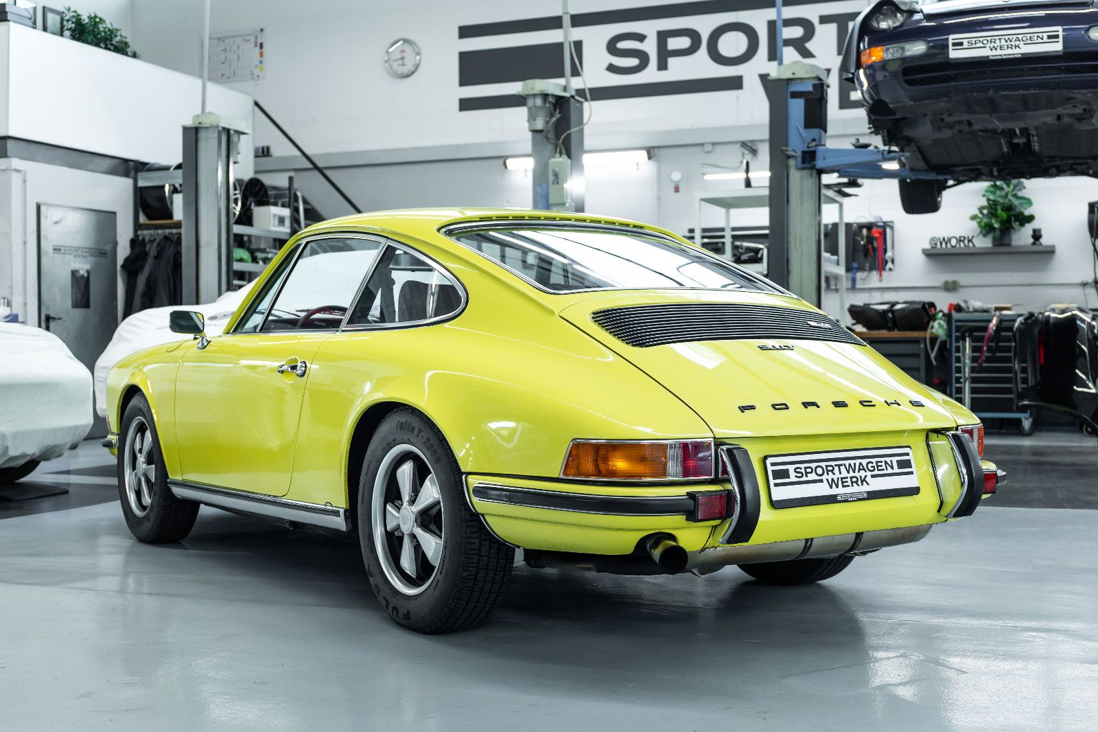 Fahrzeugabbildung Porsche 911 T 2,4 Ölklappe I Matching No. & Color