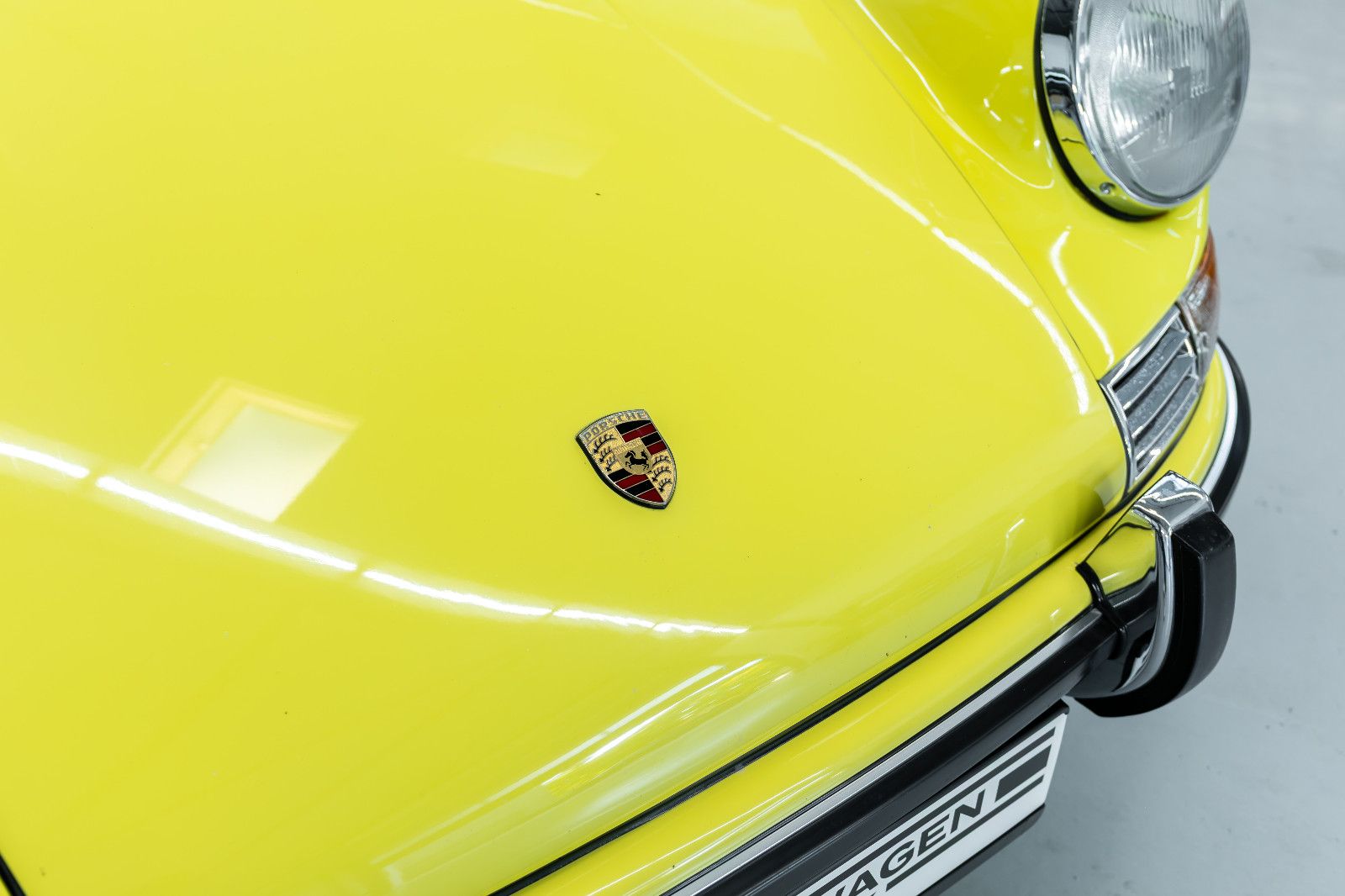 Fahrzeugabbildung Porsche 911 T 2,4 Ölklappe I Matching No. & Color