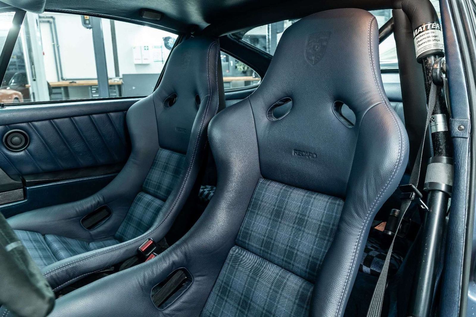 Fahrzeugabbildung Porsche 911 Carrera I 964 RS Optik I 964 Motor I Recaro