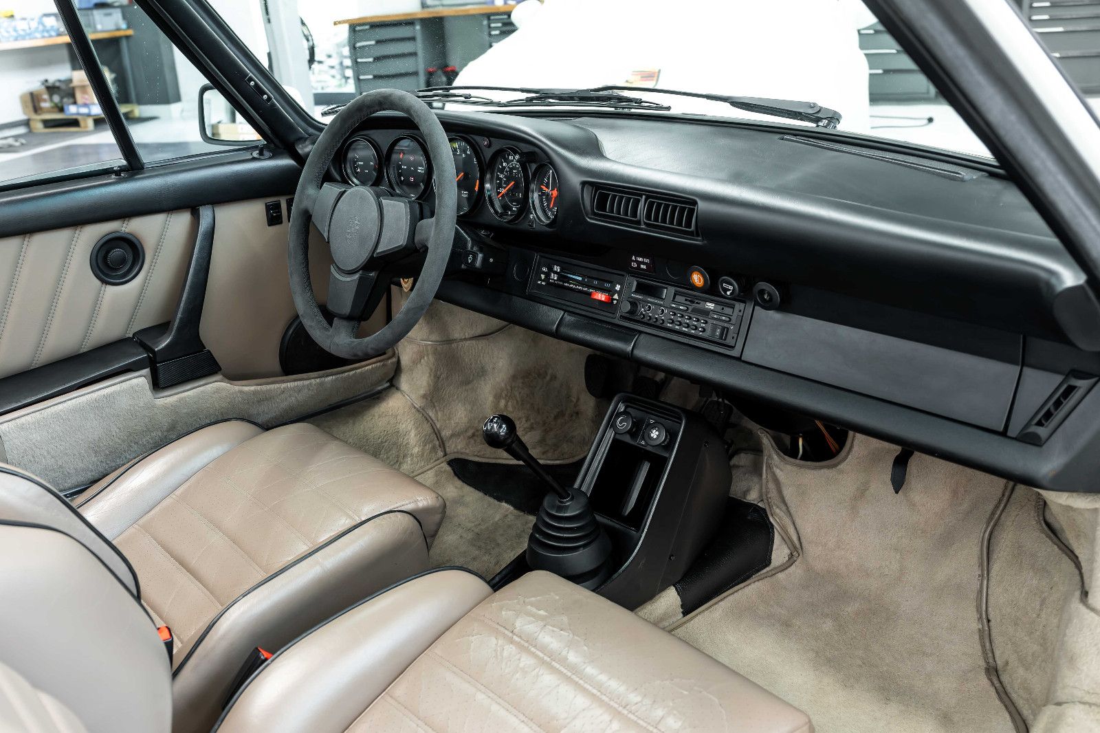 Fahrzeugabbildung Porsche 911 SC 3,0 Cabriolet I Top Zustand