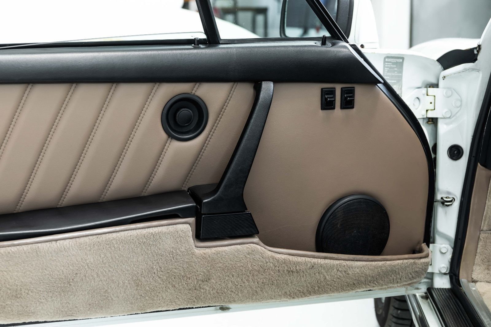 Fahrzeugabbildung Porsche 911 SC 3,0 Cabriolet I Top Zustand