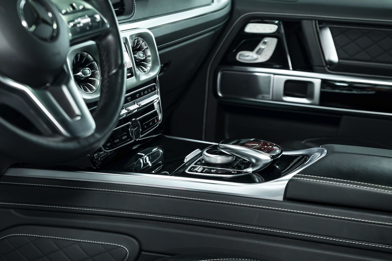 Fahrzeugabbildung Mercedes-Benz G400 AMG I Burmester I 360° I 1.Hand I BRD