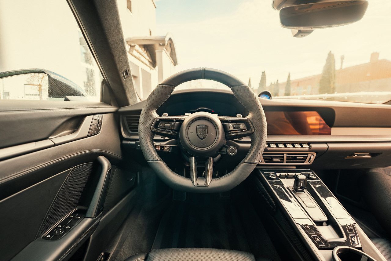 Fahrzeugabbildung TECHART 911 Carrera 4 GTS I PDLS I Bose I 360° I 18-Weg