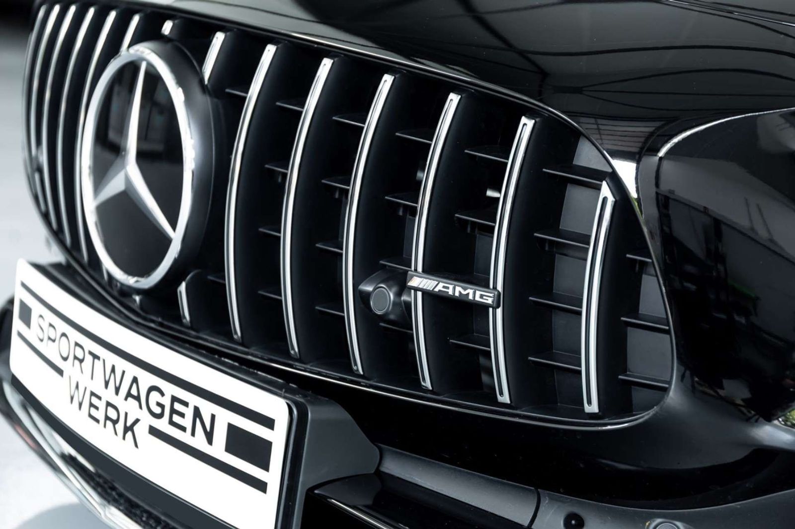 Fahrzeugabbildung Mercedes-Benz AMG GT 2. Hand - Wartung neu - Garagenfahrzeug