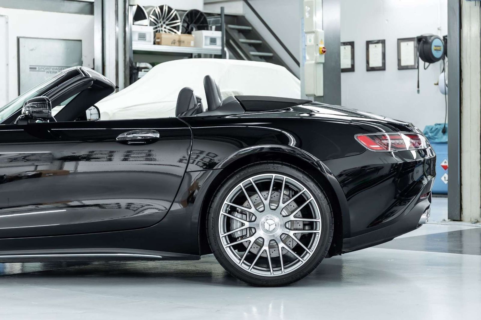 Fahrzeugabbildung Mercedes-Benz AMG GT 2. Hand - Wartung neu - Garagenfahrzeug