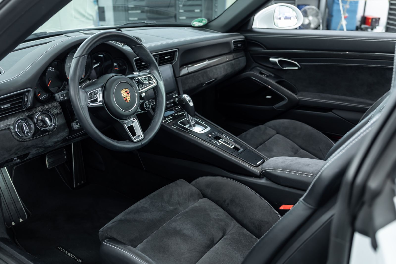 Fahrzeugabbildung Porsche 991 I 911 Carrera Targa 4 GTS I PDLS+ I Carbon