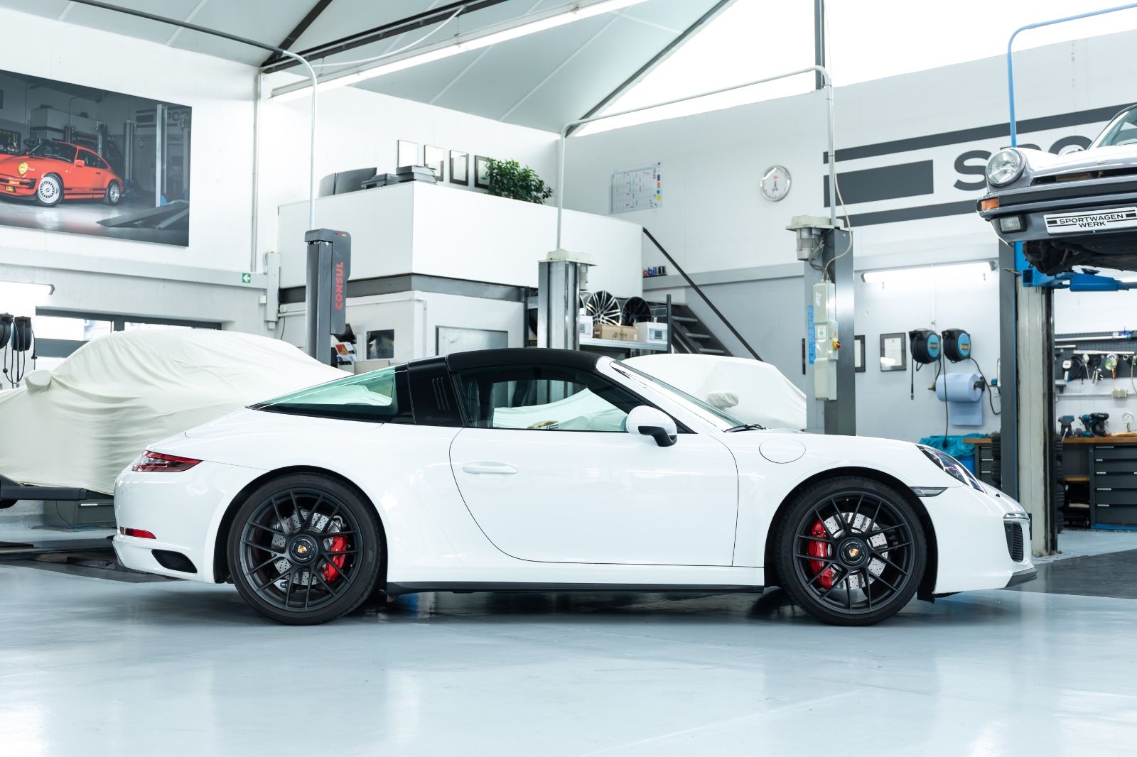 Fahrzeugabbildung Porsche 991 I 911 Carrera Targa 4 GTS I PDLS+ I Carbon