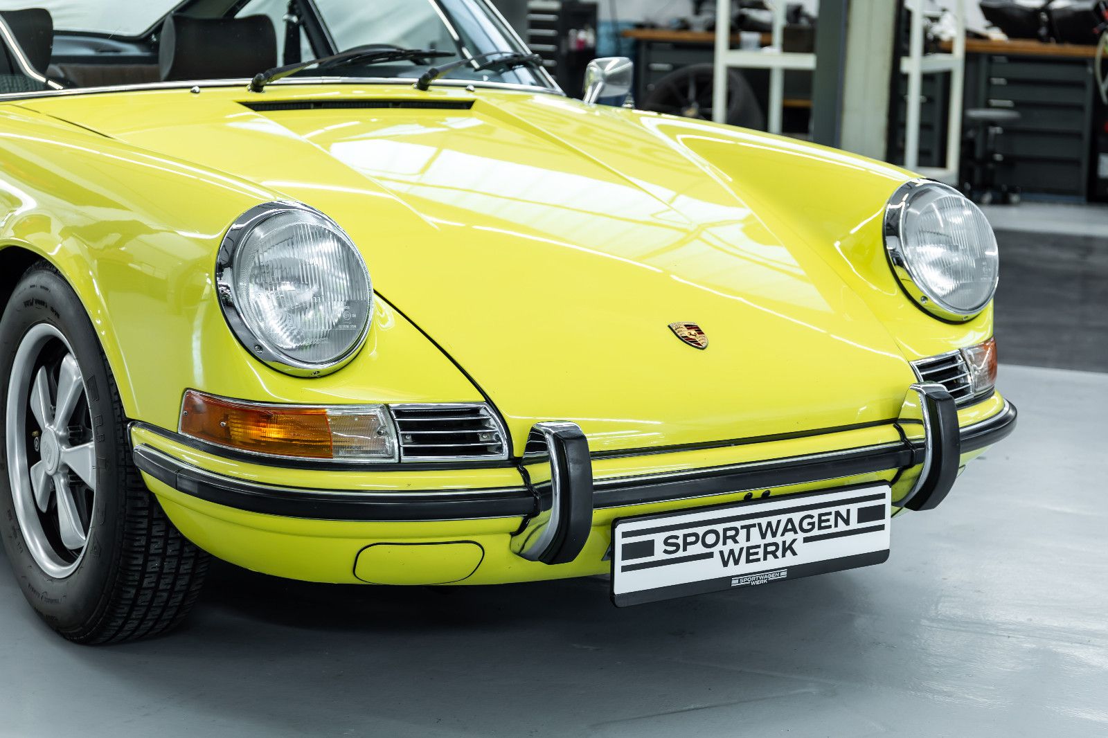 Fahrzeugabbildung Porsche 911 T 2,4 Ölklappe I Matching No. & Color