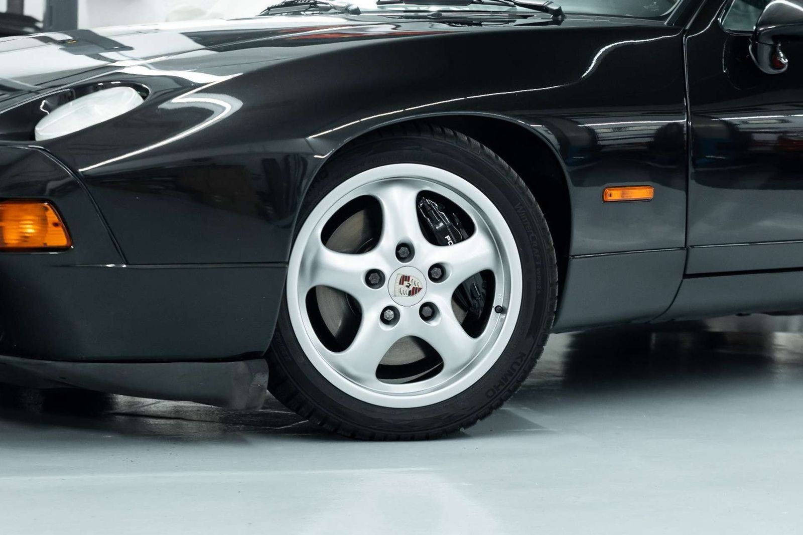 Fahrzeugabbildung Porsche 928 GTS I Holz I Raff-Leder I 3. Hd I BRD