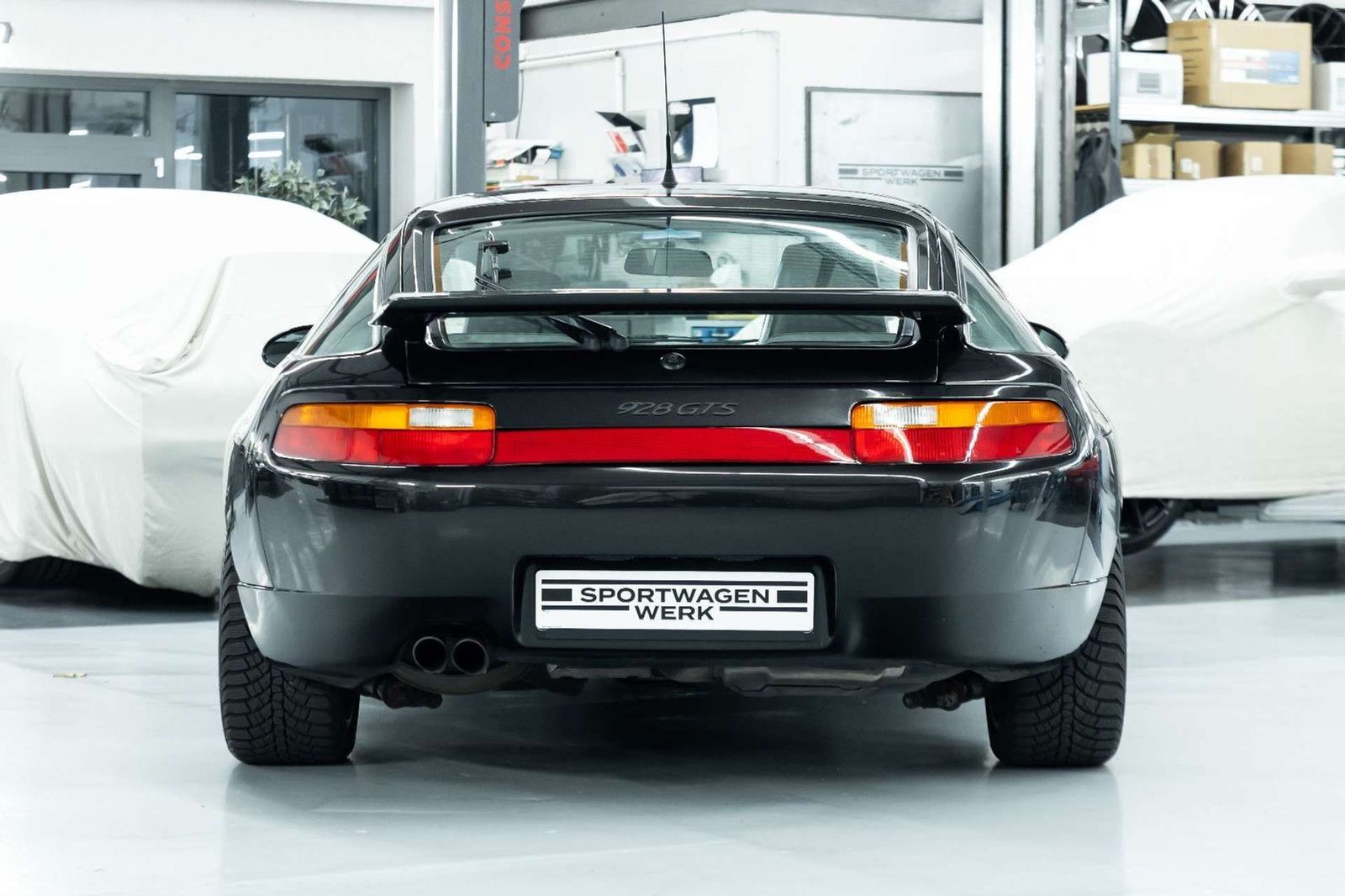 Fahrzeugabbildung Porsche 928 GTS I Holz I Raff-Leder I 3. Hd I BRD