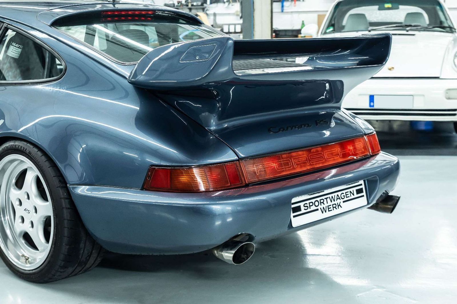 Fahrzeugabbildung Porsche 911 Carrera I 964 RS Optik I 964 Motor I Recaro
