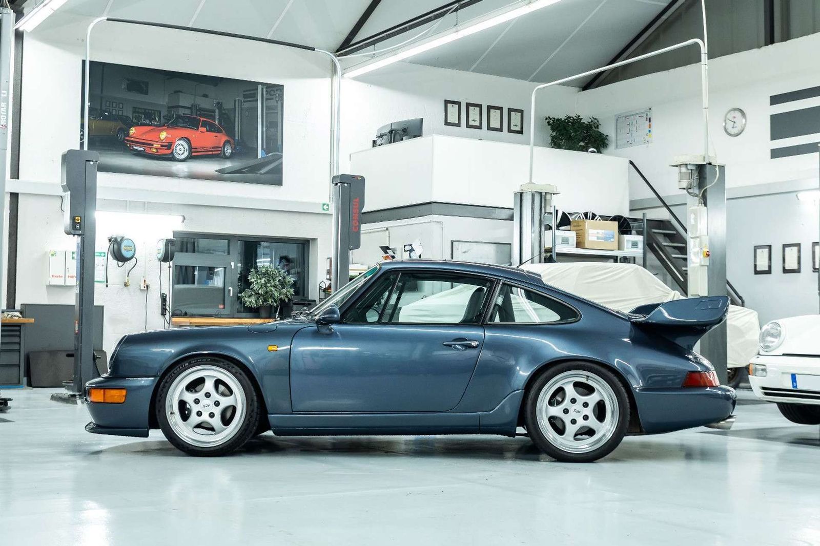 Fahrzeugabbildung Porsche 911 Carrera I 964 RS Optik I 964 Motor I Recaro
