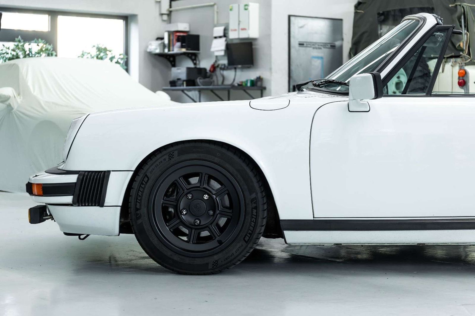 Fahrzeugabbildung Porsche 911 SC 3,0 Cabriolet I Top Zustand