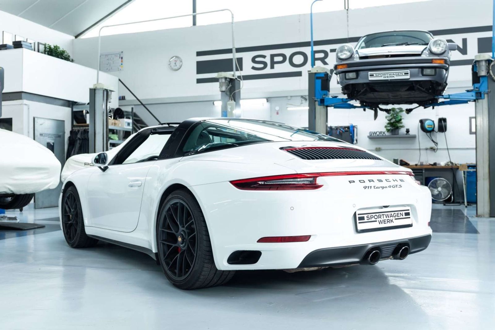 Fahrzeugabbildung Porsche 991 I 911 Carrera Targa 4 GTS I PDLS+ I Carbon