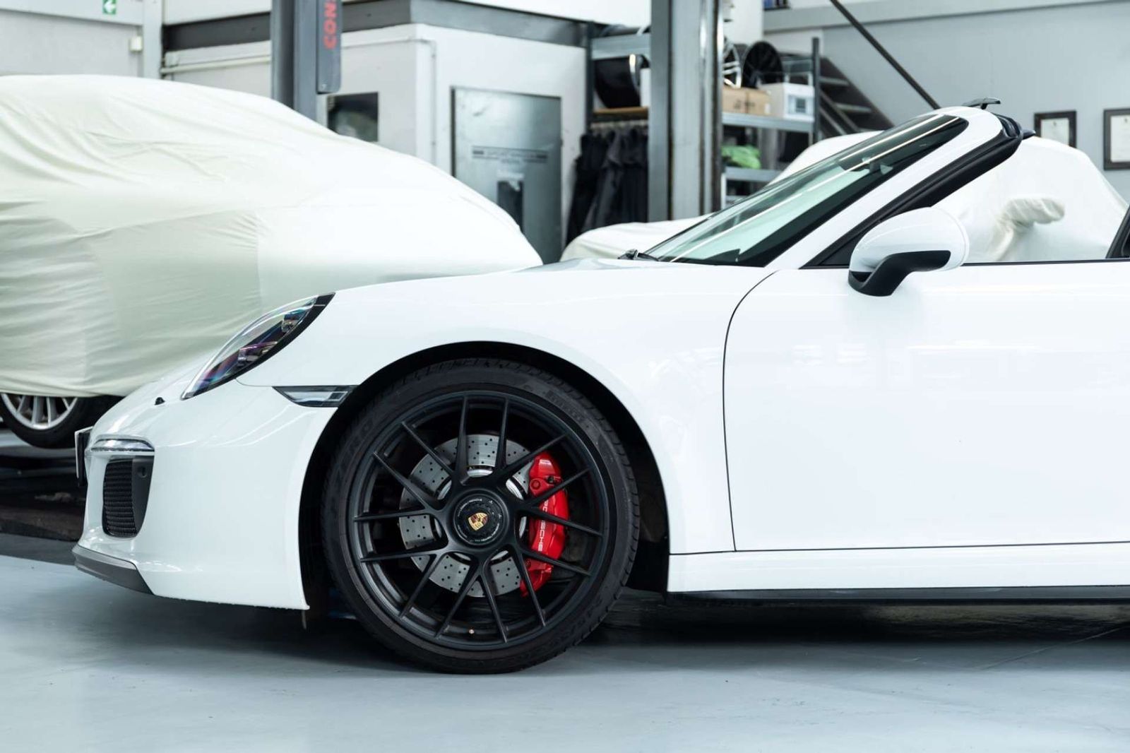 Fahrzeugabbildung Porsche 991 I 911 Carrera Targa 4 GTS I PDLS+ I Carbon