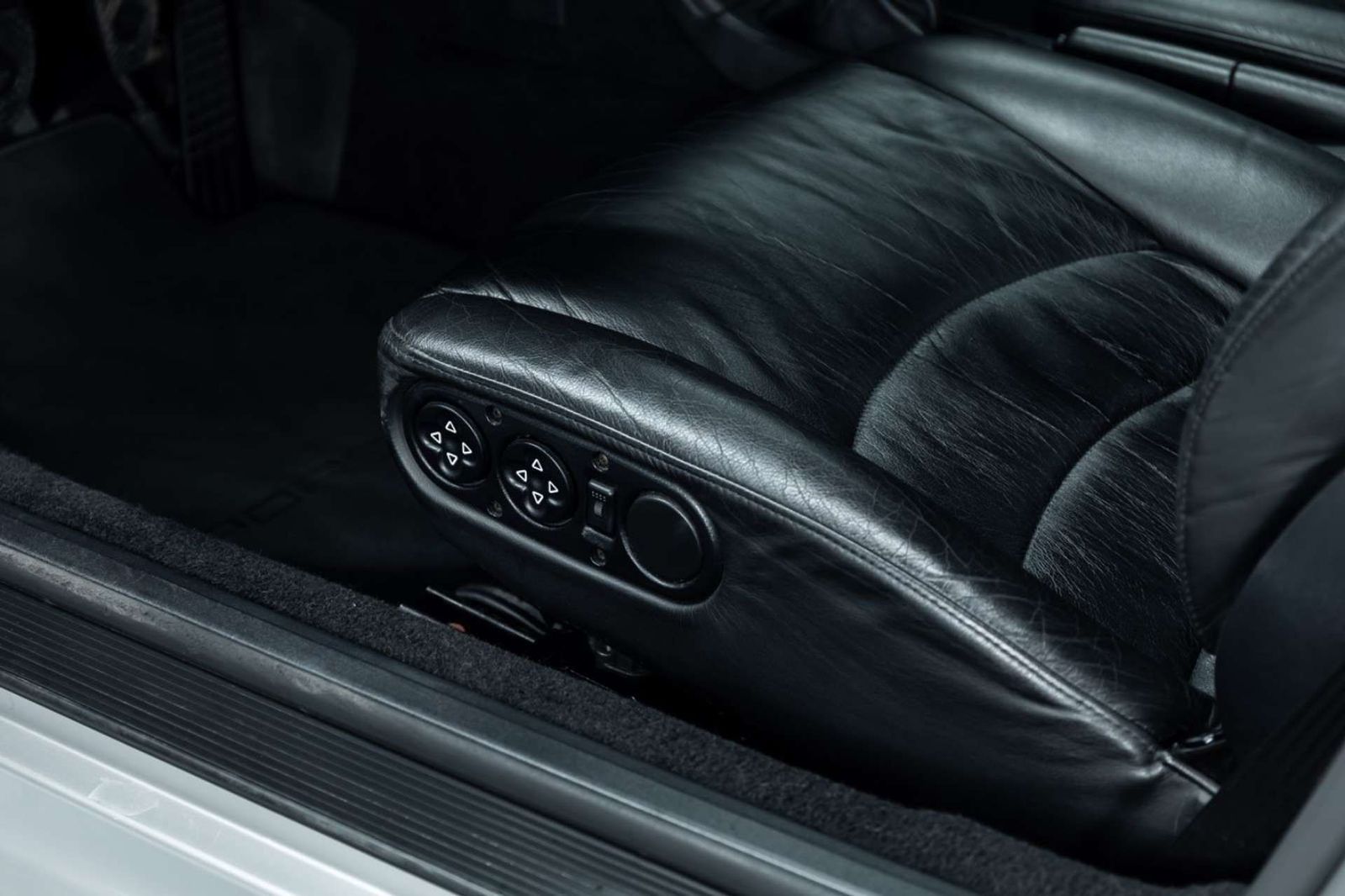 Fahrzeugabbildung Porsche 993 I 911 Carrera 4S I PCCM+ I Schalter I