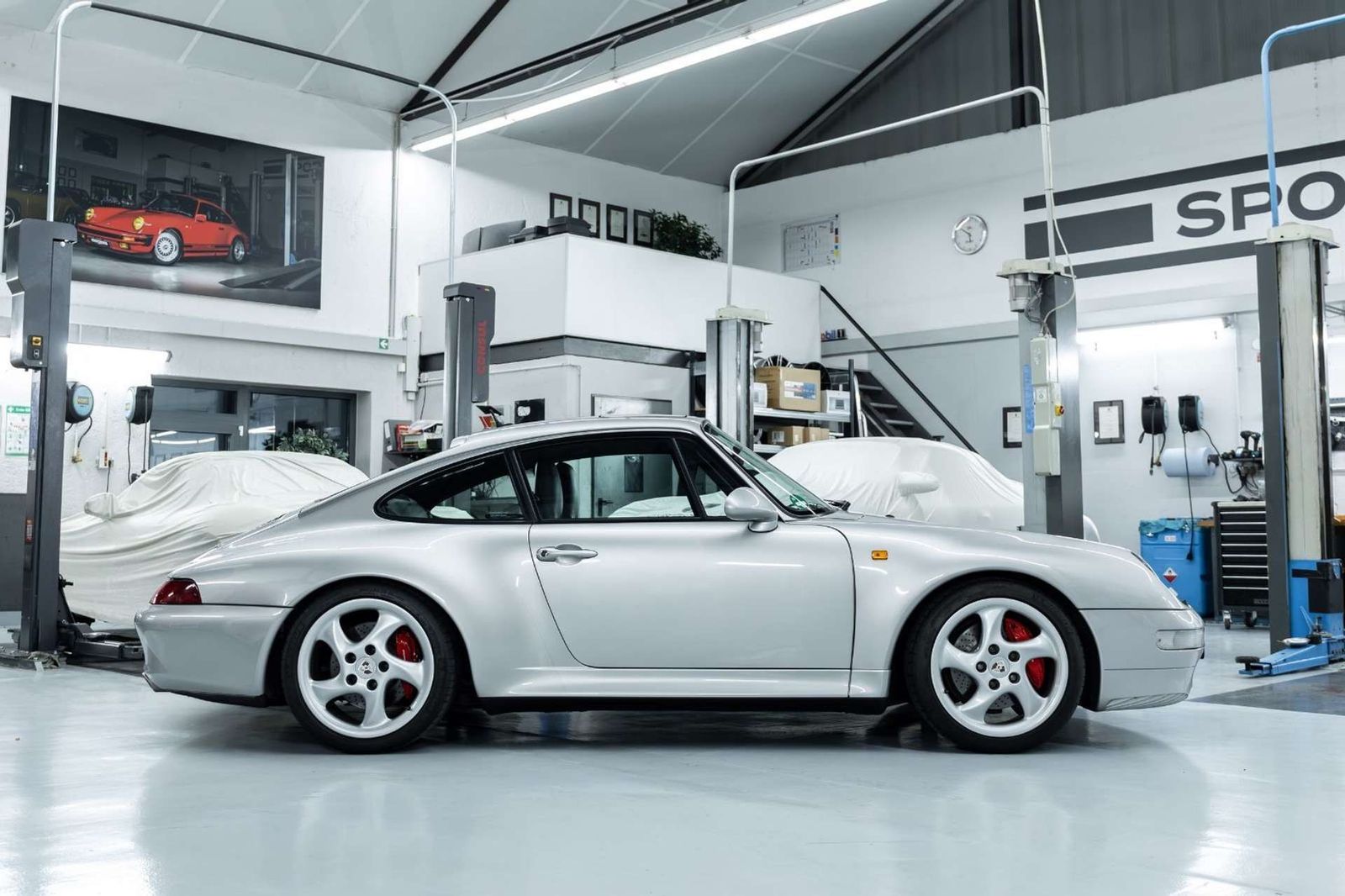 Fahrzeugabbildung Porsche 993 I 911 Carrera 4S I PCCM+ I Schalter I