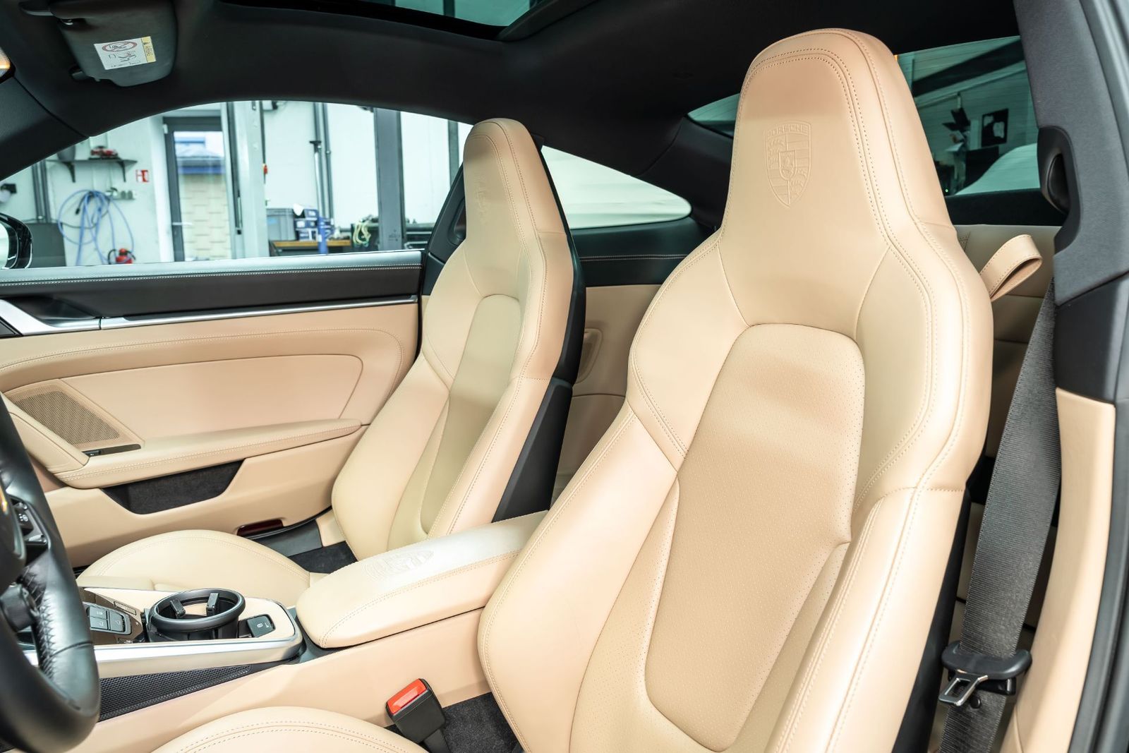 Fahrzeugabbildung Porsche 992 911 Carrera / LED / Burmester