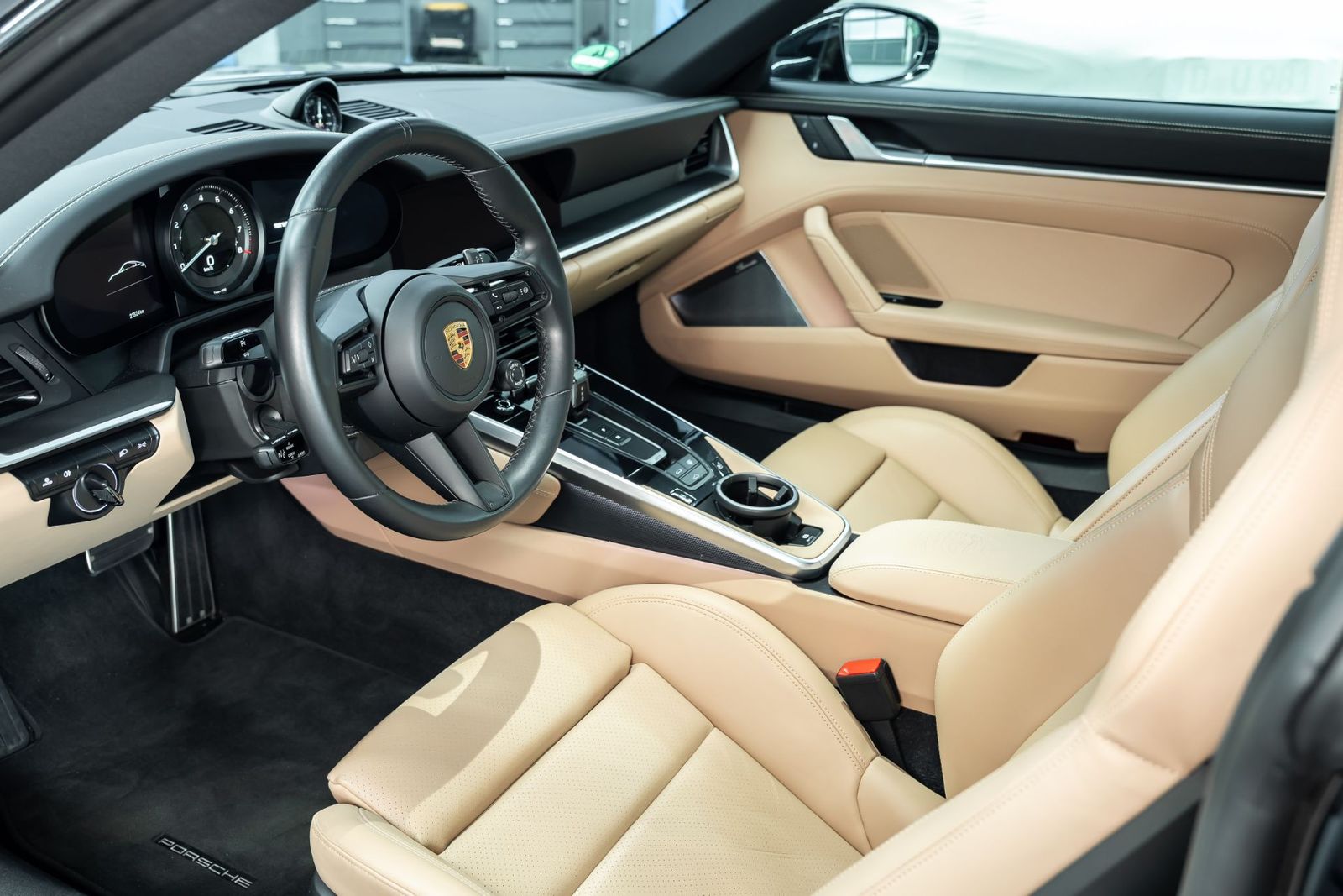 Fahrzeugabbildung Porsche 992 911 Carrera / LED / Burmester