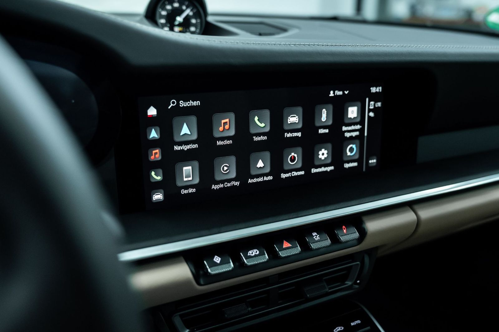 Fahrzeugabbildung Porsche 992 911 Carrera / LED / Burmester