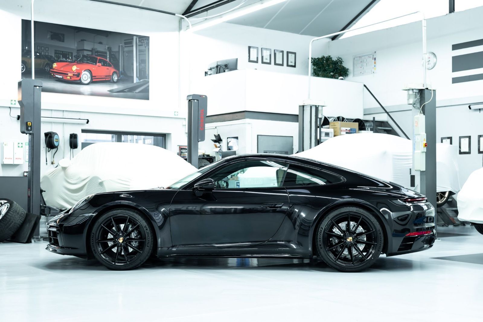 Fahrzeugabbildung Porsche 992 911 Carrera / LED / Burmester