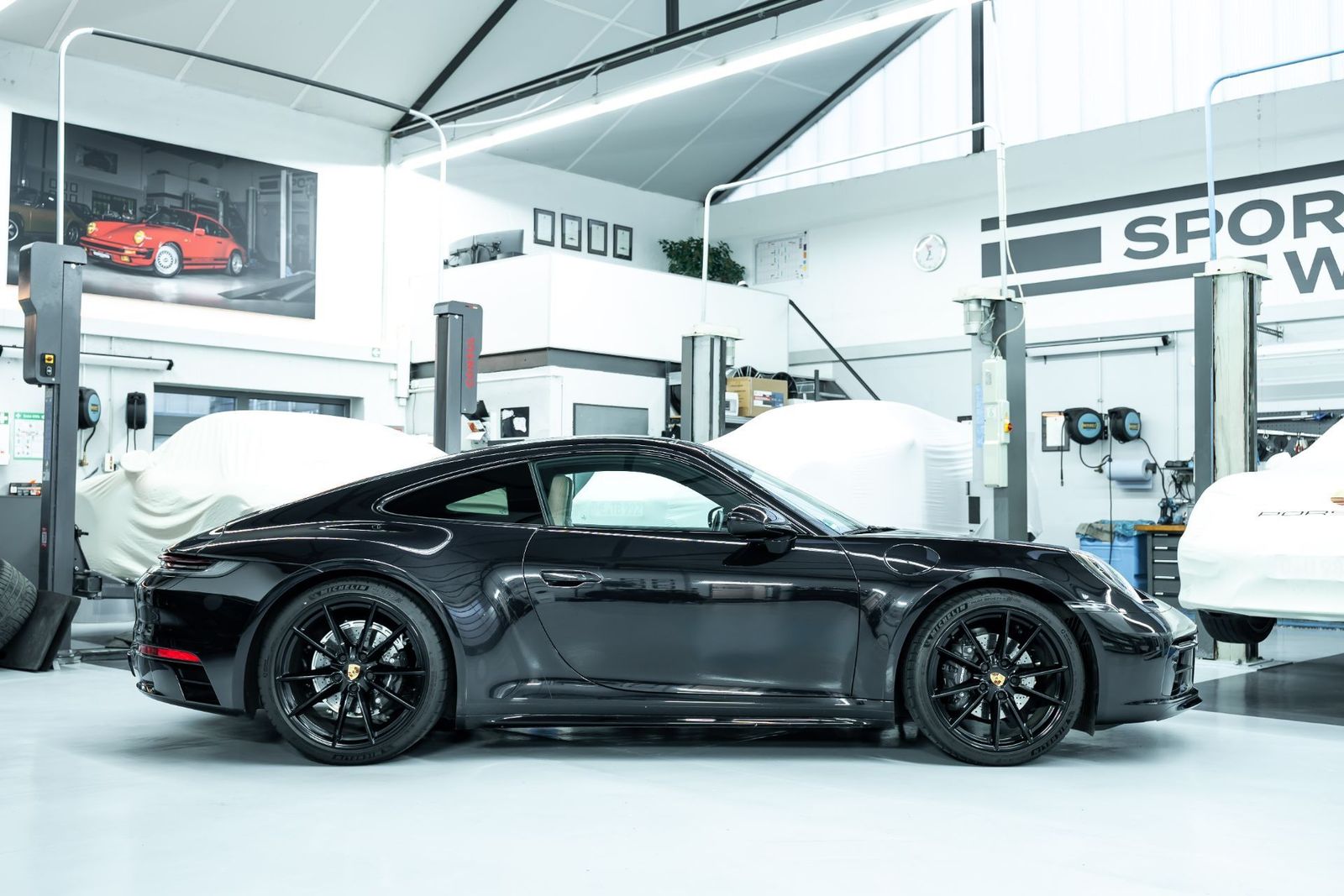 Fahrzeugabbildung Porsche 992 911 Carrera / LED / Burmester