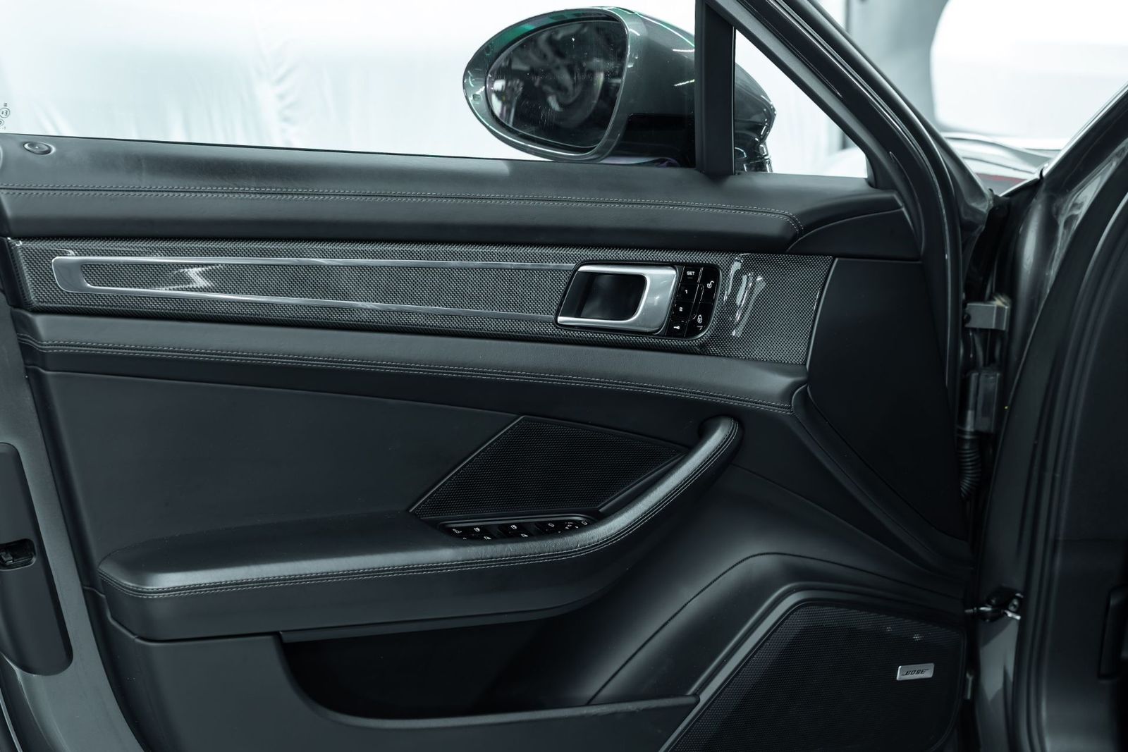 Fahrzeugabbildung Porsche Panamera Turbo Sport Turismo - Approved - PCCB