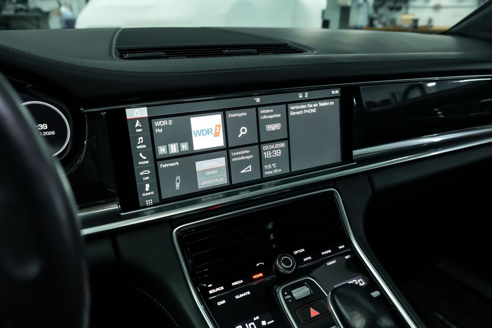 Fahrzeugabbildung Porsche Panamera Turbo Sport Turismo - Approved - PCCB