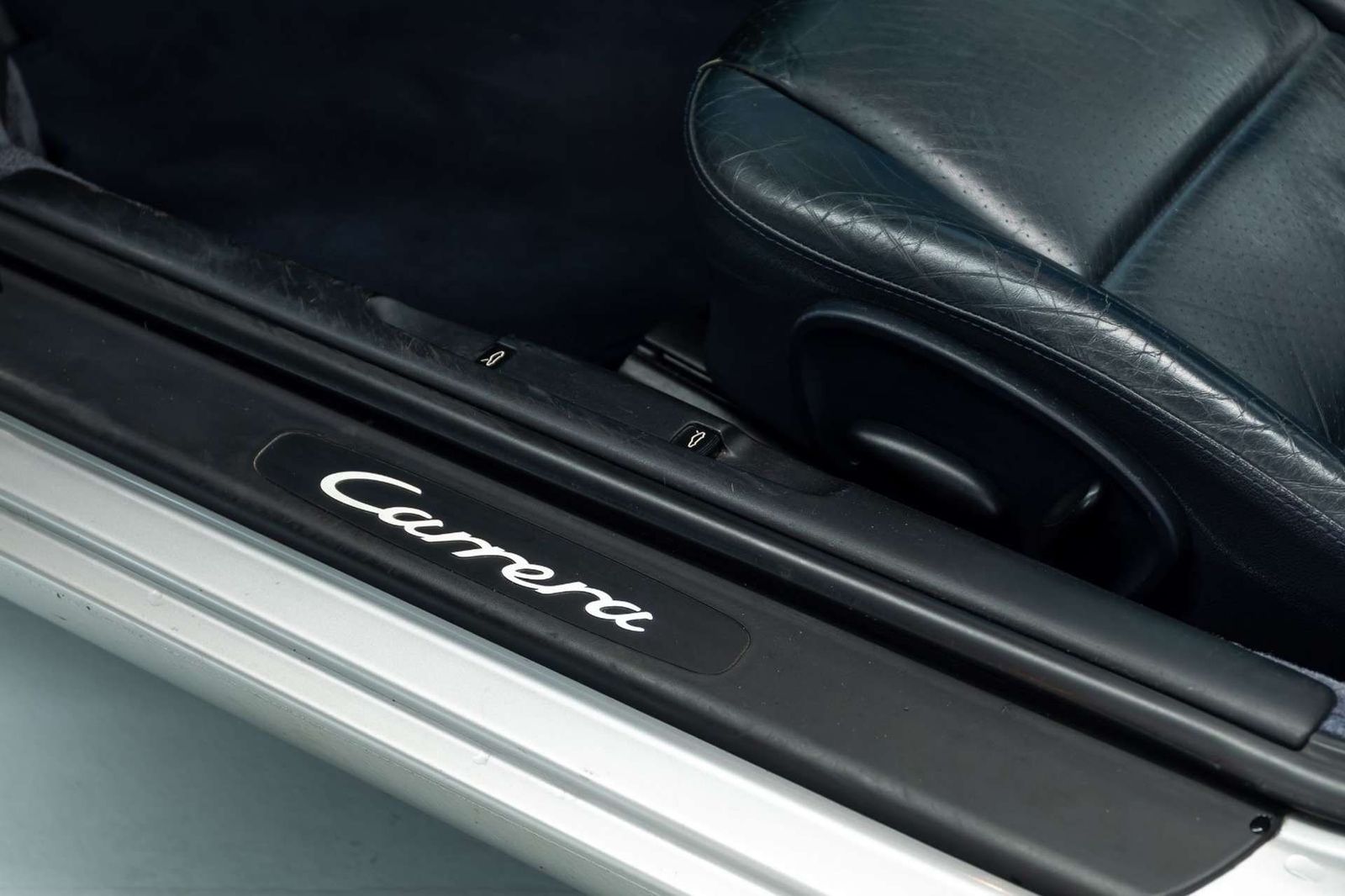 Fahrzeugabbildung Porsche 996 911 Carrera Cabriolet I Bose I 1. Lack